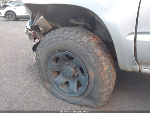 Toyota 4Runner Image 12