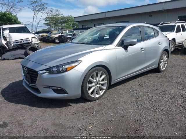 Mazda Mazda3 Touring Image 12