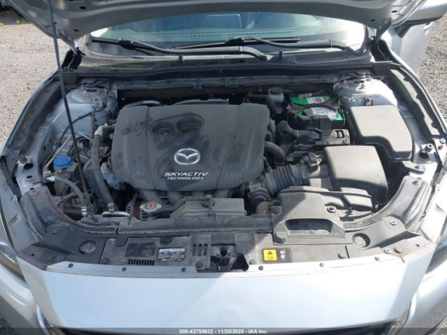 Mazda Mazda3 Touring Image 6