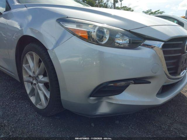 Mazda Mazda3 Touring Image 15