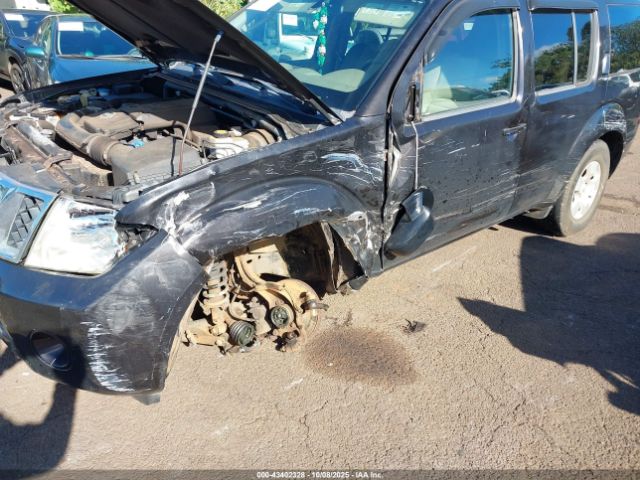 Nissan Pathfinder S Image 7