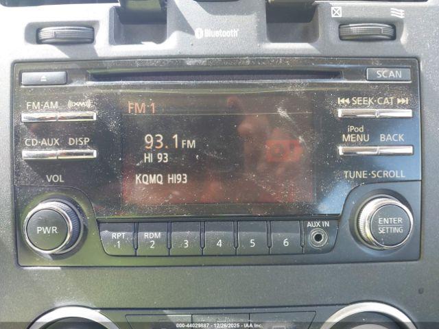 Nissan LEAF S Image 10