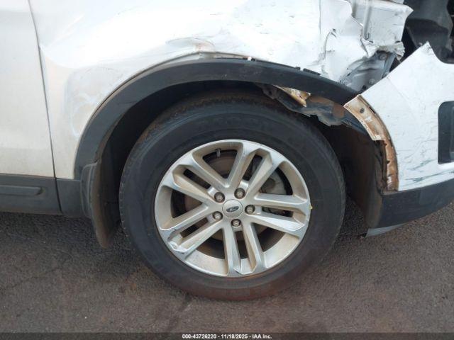 Ford Explorer Image 13