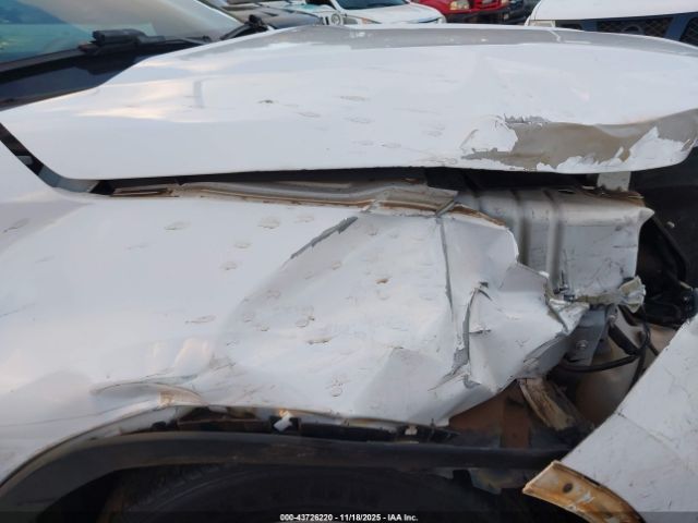 Ford Explorer Image 12