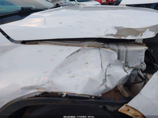 Ford Explorer Image 12