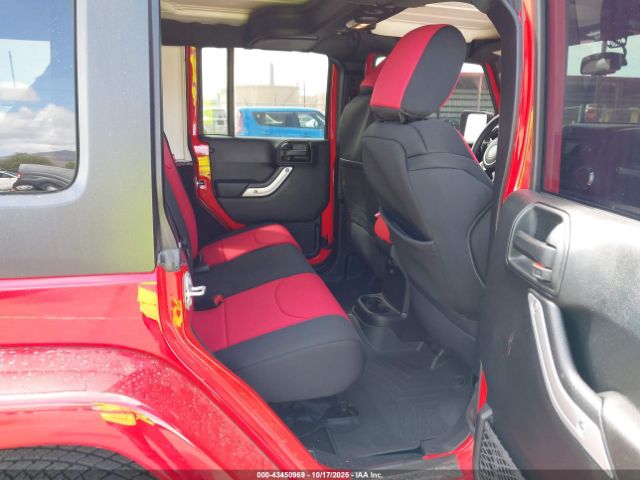 Jeep Wrangler Sahara 4x4 Image 8