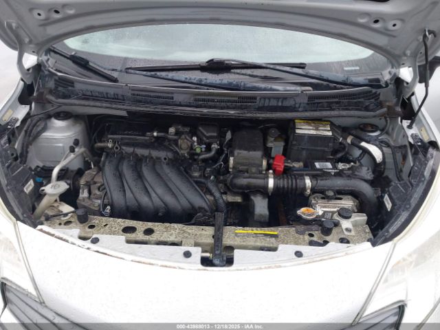 Nissan Versa Image 10