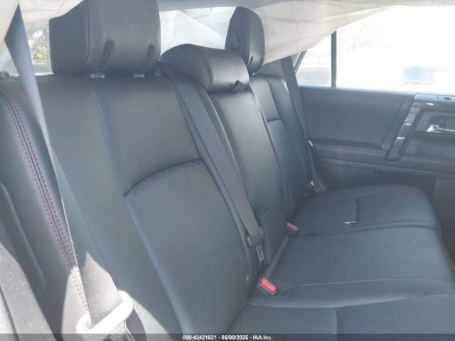 Toyota 4Runner Trd Off Road Premium Image 7