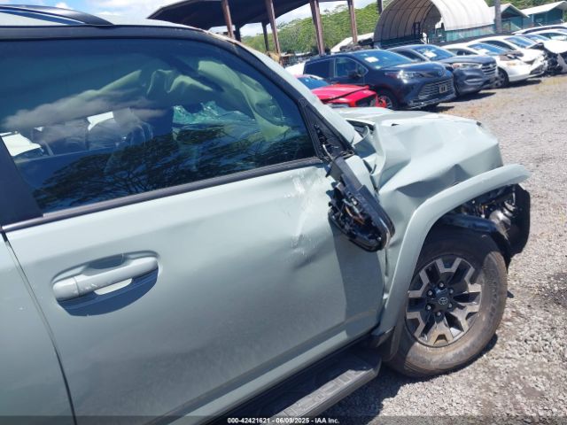 Toyota 4Runner Trd Off Road Premium Image 14