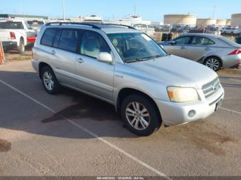  Salvage Toyota Highlander