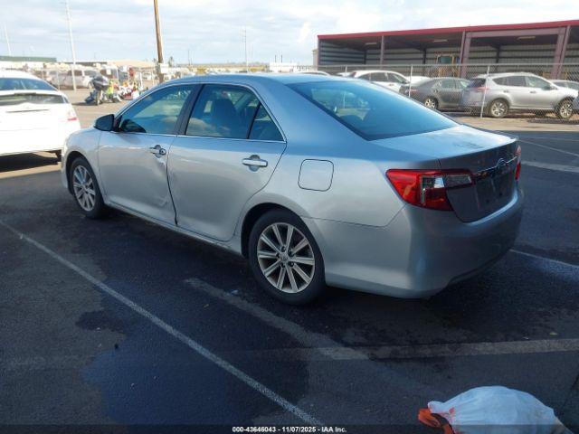 Toyota Camry Xle V6 Image 6