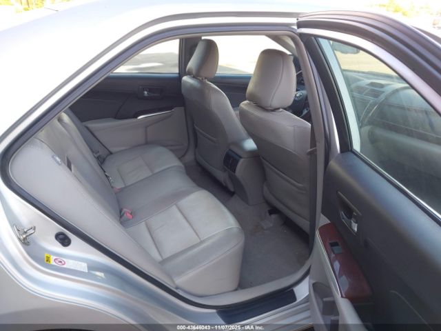 Toyota Camry Xle V6 Image 4