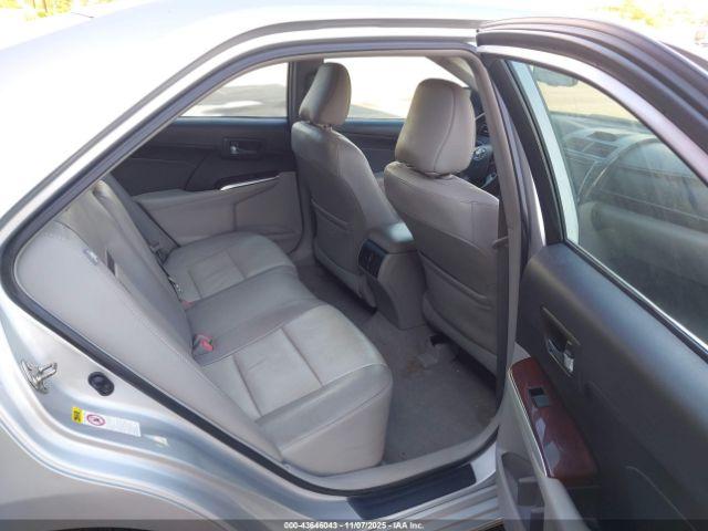 Toyota Camry Xle V6 Image 4