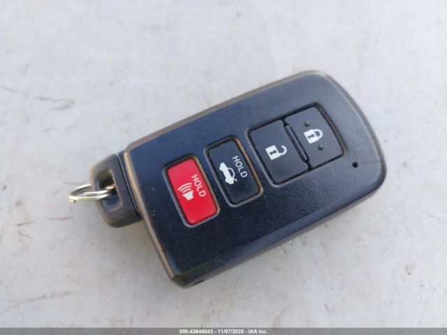 Toyota Camry Xle V6 Image 12