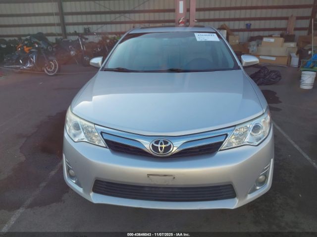Toyota Camry Xle V6 Image 10