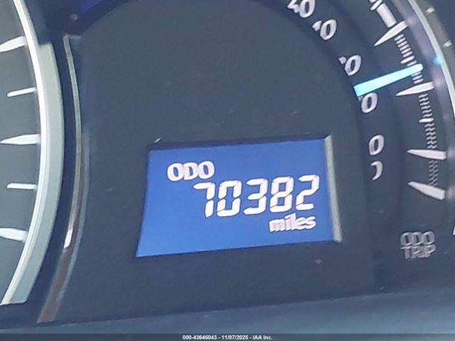 Toyota Camry Xle V6 Image 14