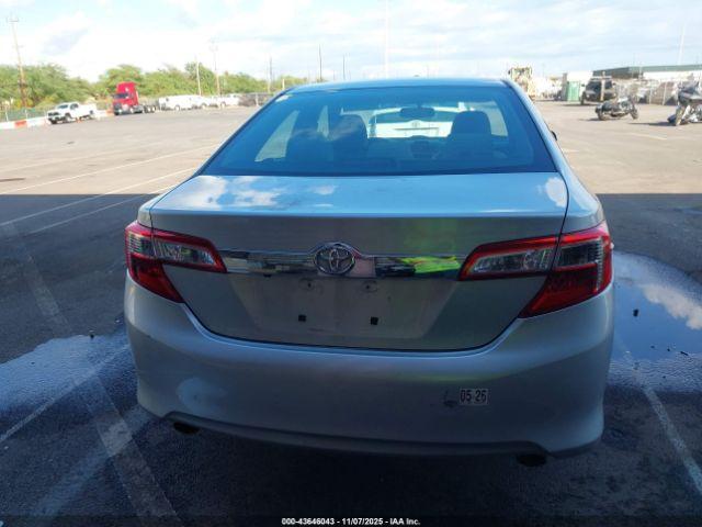 Toyota Camry Xle V6 Image 11