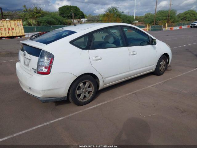 Toyota Prius Image 12