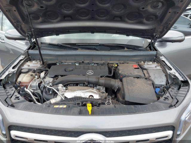 Mercedes-Benz GLB Image 11