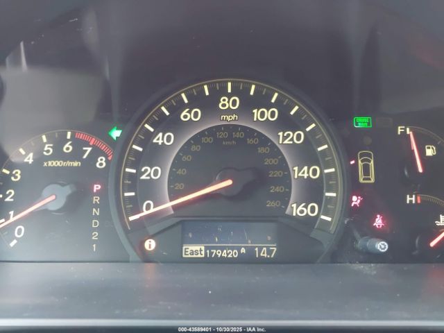 Honda Odyssey Touring Image 12