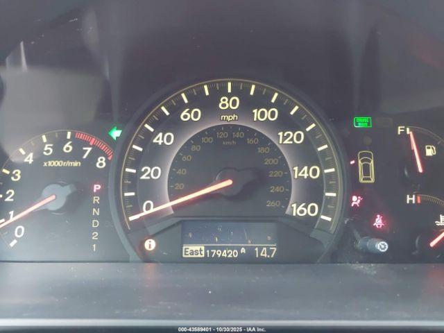 Honda Odyssey Touring Image 12