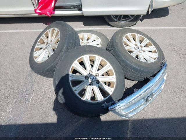 Honda Odyssey Touring Image 16