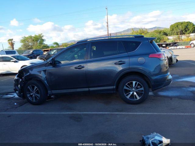 Toyota RAV4 Image 16