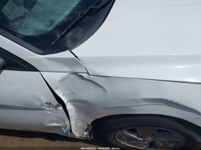 Hyundai ELANTRA Se Image 8