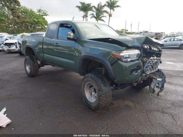  Salvage Toyota Tacoma