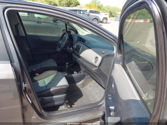 Toyota Yaris Image 4