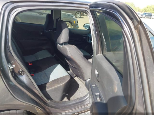 Toyota Yaris Image 11