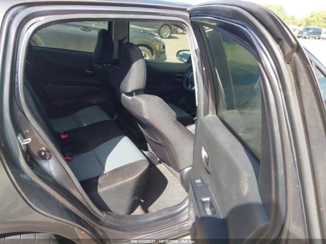 Toyota Yaris Image 11