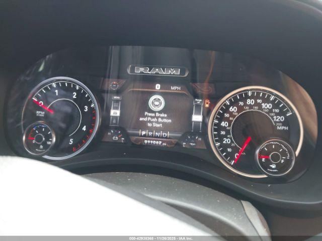 Dodge Ram 3500 Laramie  4x4 8' Box Image 3