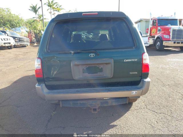 Toyota 4Runner Limited V6 Image 16