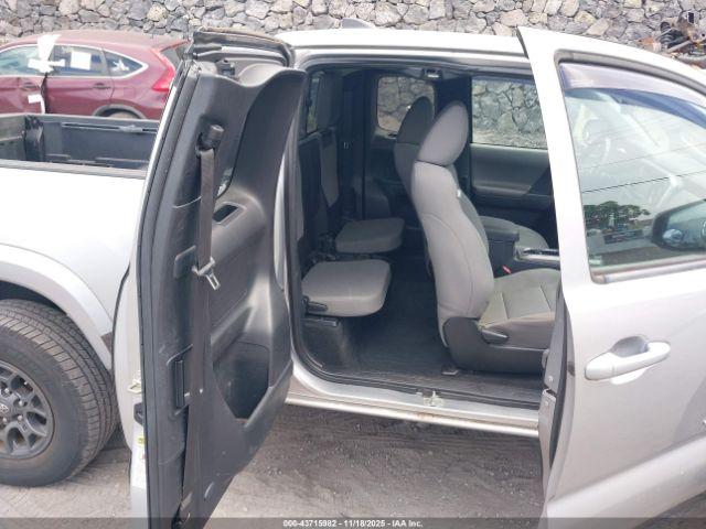 Toyota Tacoma Sr5 V6 Image 10