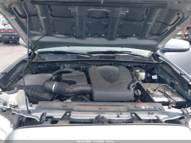 Toyota Tacoma Sr5 V6 Image 9