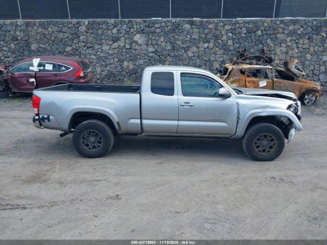 Toyota Tacoma Sr5 V6 Image 11