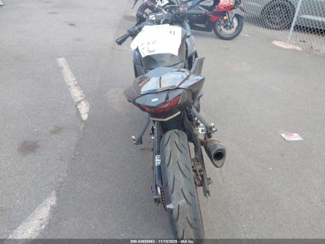 Yamaha Yzfr3 A Image 8