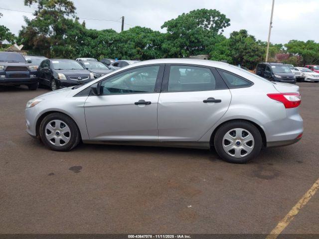 Ford Focus S Image 18