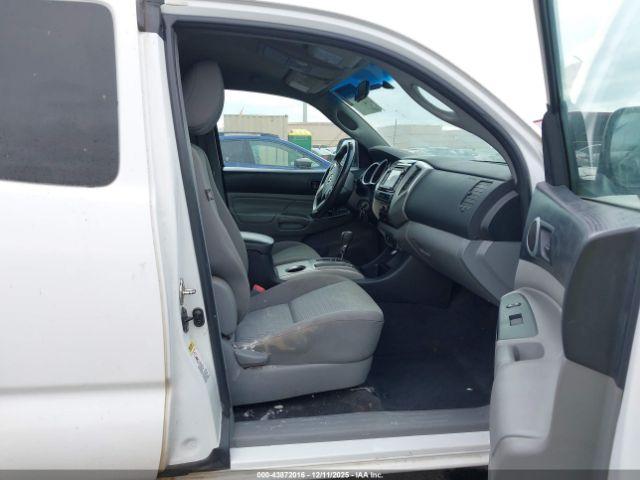 Toyota Tacoma Prerunner Image 13