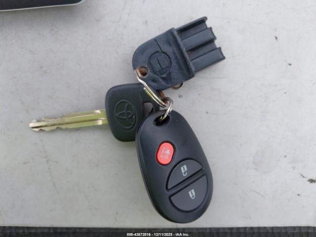 Toyota Tacoma Prerunner Image 9