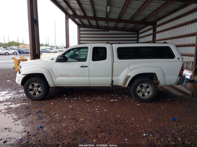 Toyota Tacoma Prerunner Image 14