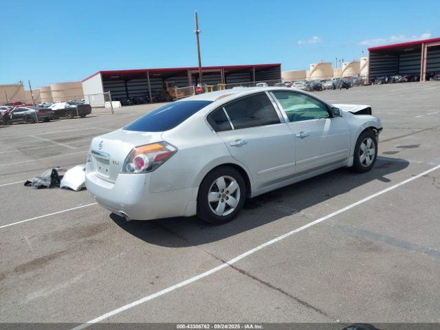 Nissan Altima 2.5 S Image 3