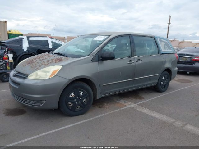 Toyota Sienna Le Image 10