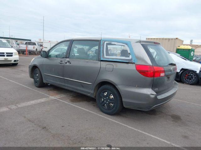 Toyota Sienna Le Image 6