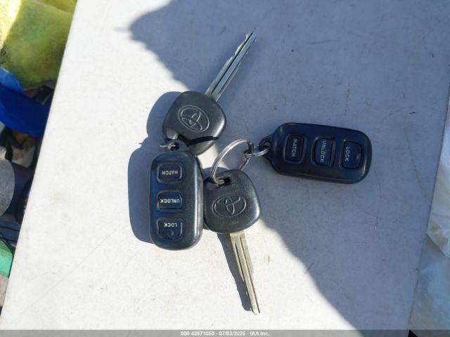 Toyota Matrix Xr Image 4