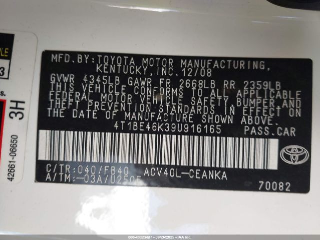 Toyota Camry Le Image 7