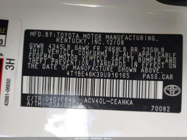 Toyota Camry Le Image 7