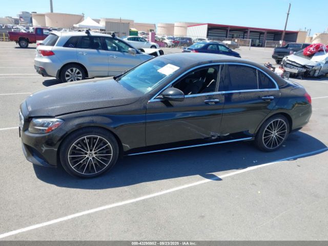 Mercedes-Benz C-Class Sedan Image 17