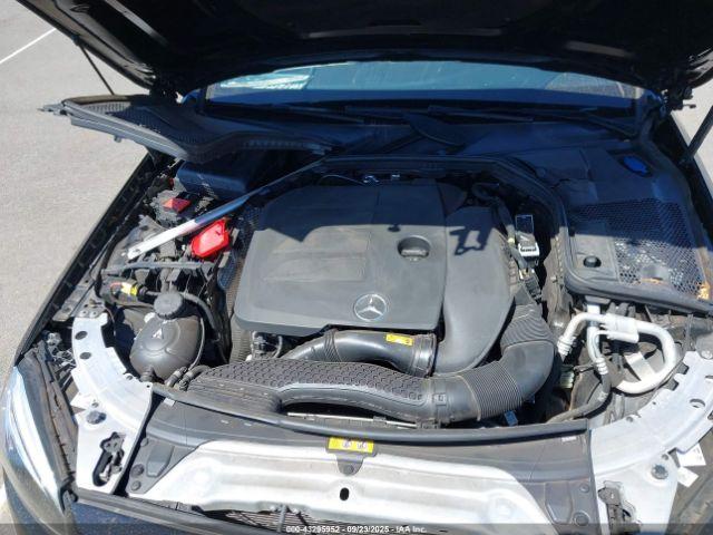 Mercedes-Benz C-Class Sedan Image 10